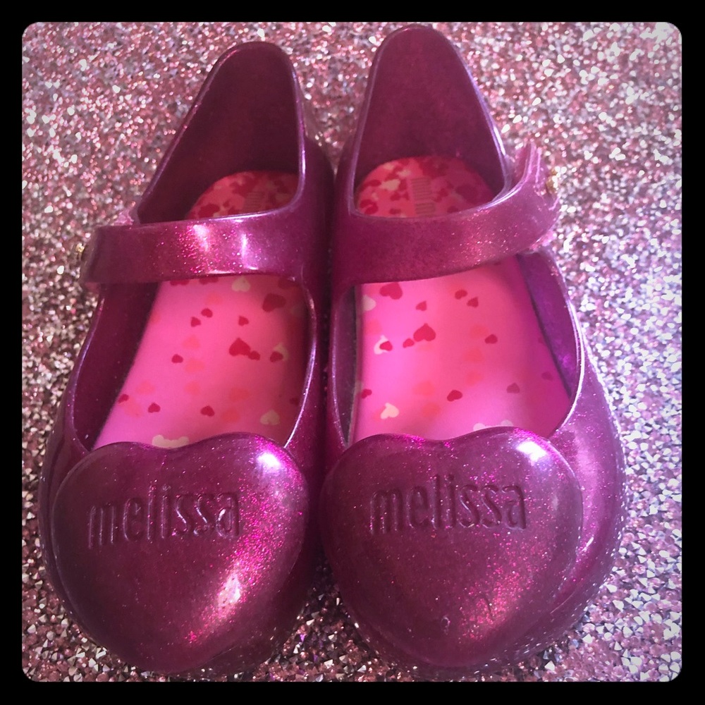 Mini Melissa magenta sparkle heart size 9